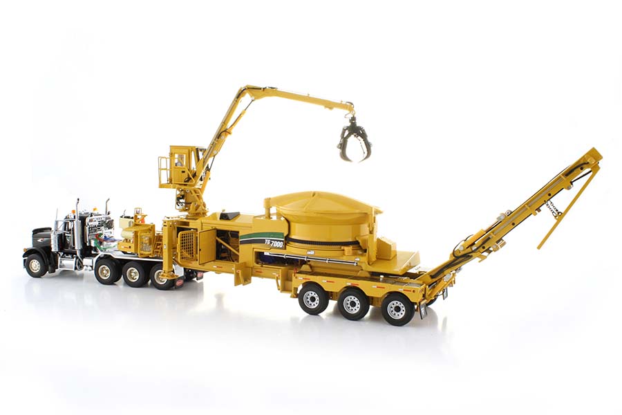 1/50 Scale TWH Vermeer TG7000 Tub Grinder w/ Peterbilt 379 Tractor
