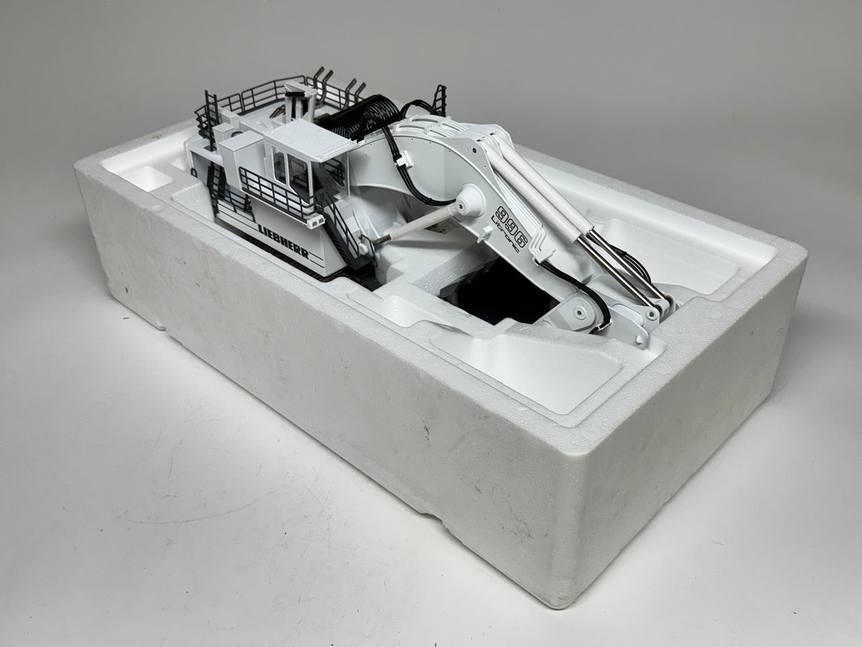 MD-179 Conrad Liebherr R996