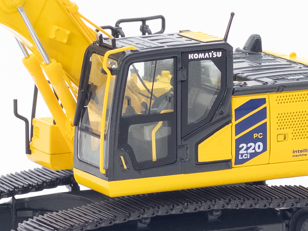 Titan Diecast Custom | 1/50 Scale Komatsu PC220LCi-12 w/ Coupler, Thumb, and 2 Buckets