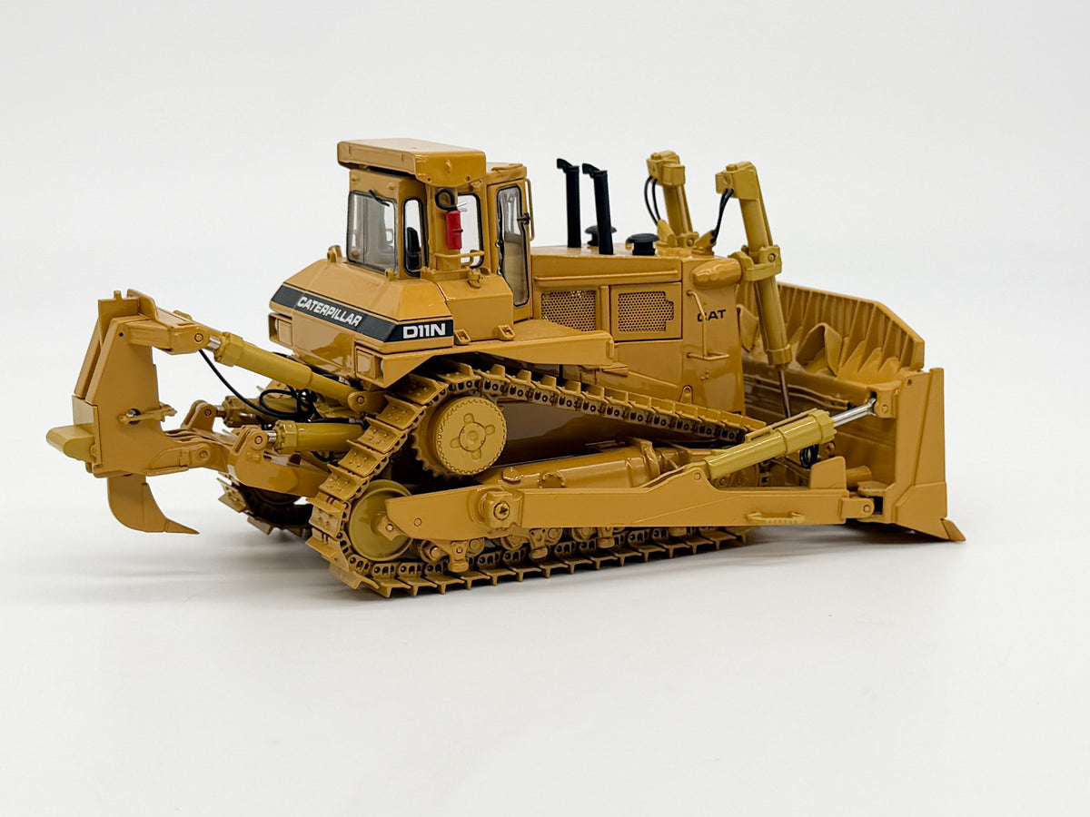 1/48 Scale CCM Cat D11N w/ SU Blade and Ripper - Read Description