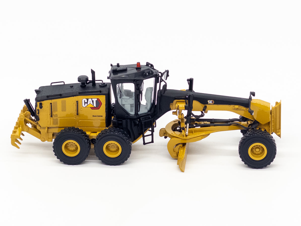 1/50 Scale Diecast Masters Cat 14 Motor Grader