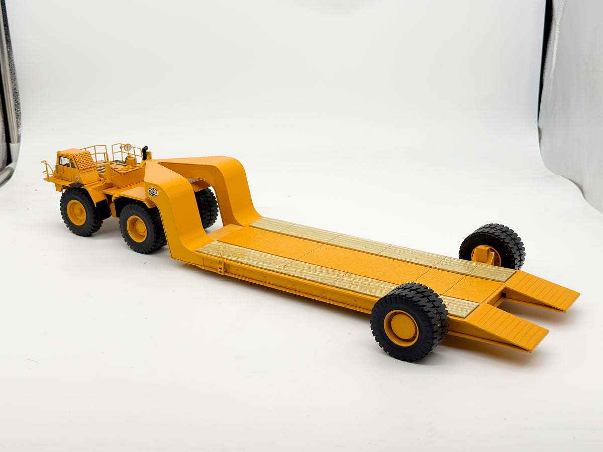 1/48 Scale CCM Cat 776 w/ Mega MET185 Lowboy