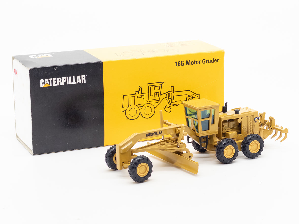014 - NZG Cat 16G Grader