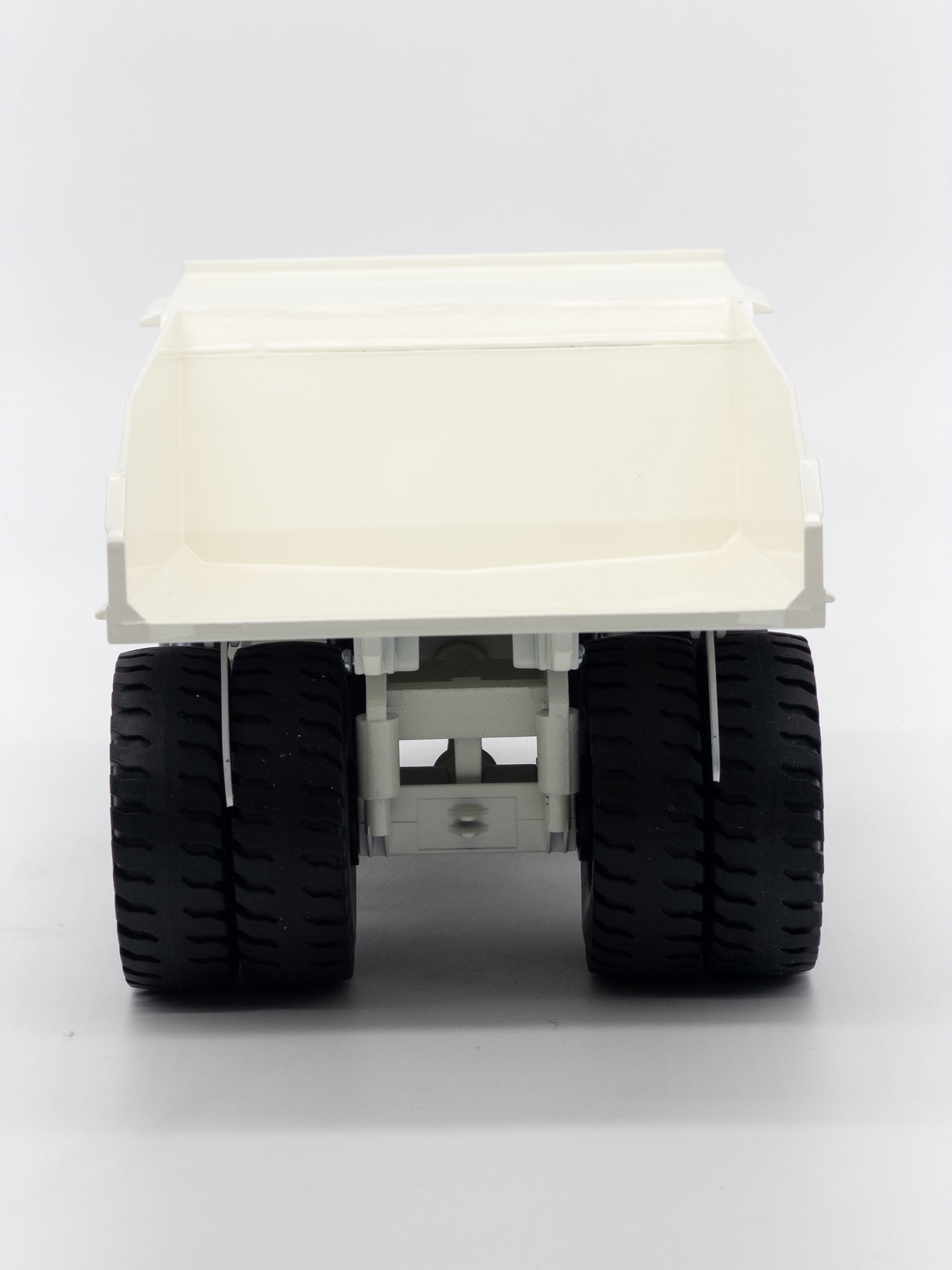 026 - NZG Cat 793C Dump Truck - White