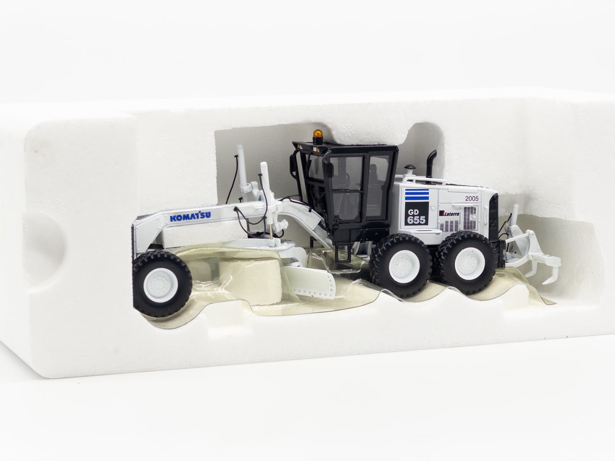 052 - First Gear Komatsu GD655 Grader - White