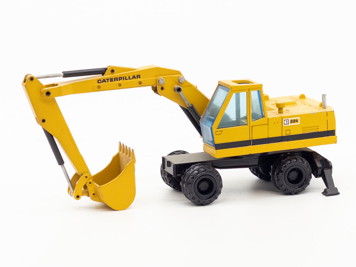 095 - NZG Cat 224 Excavator
