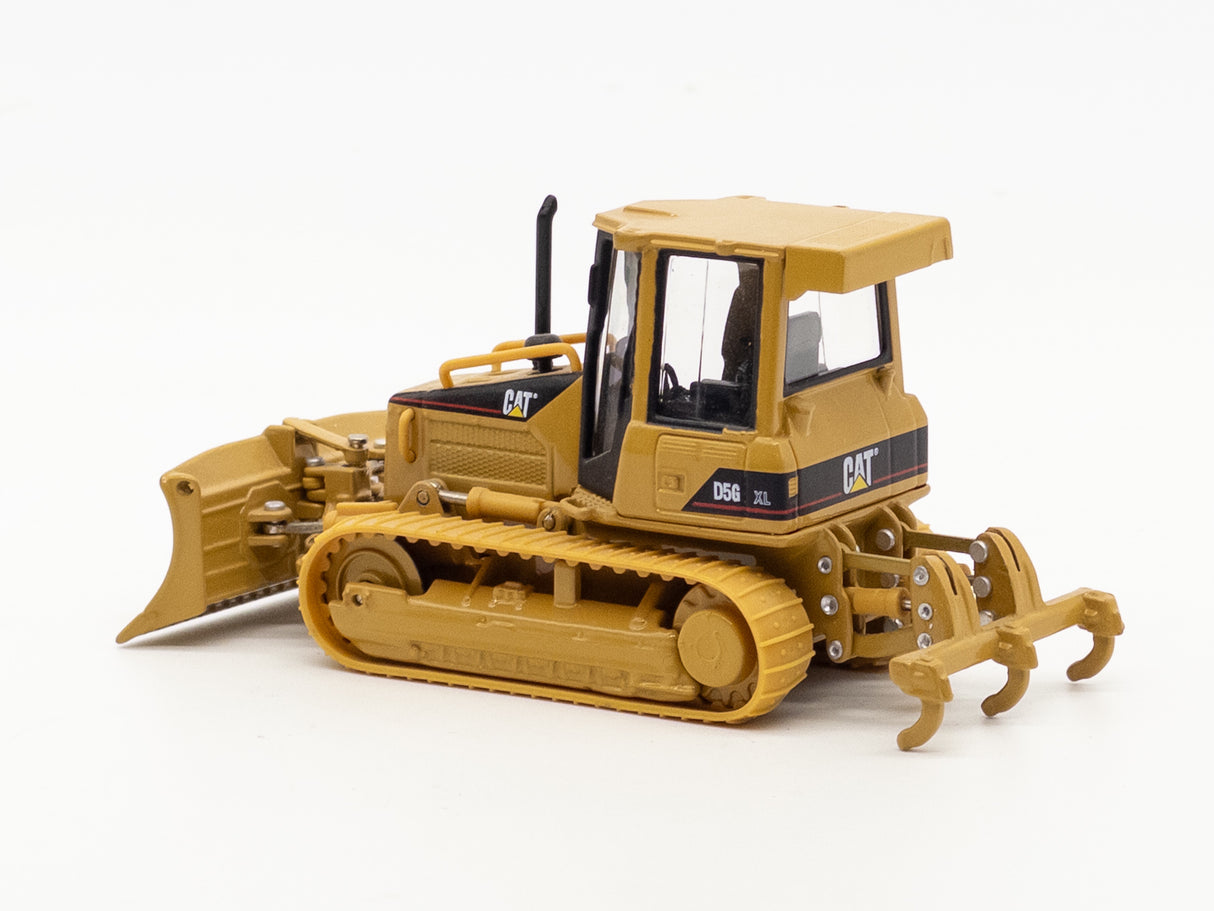098 - Norscot Cat D5G Dozer