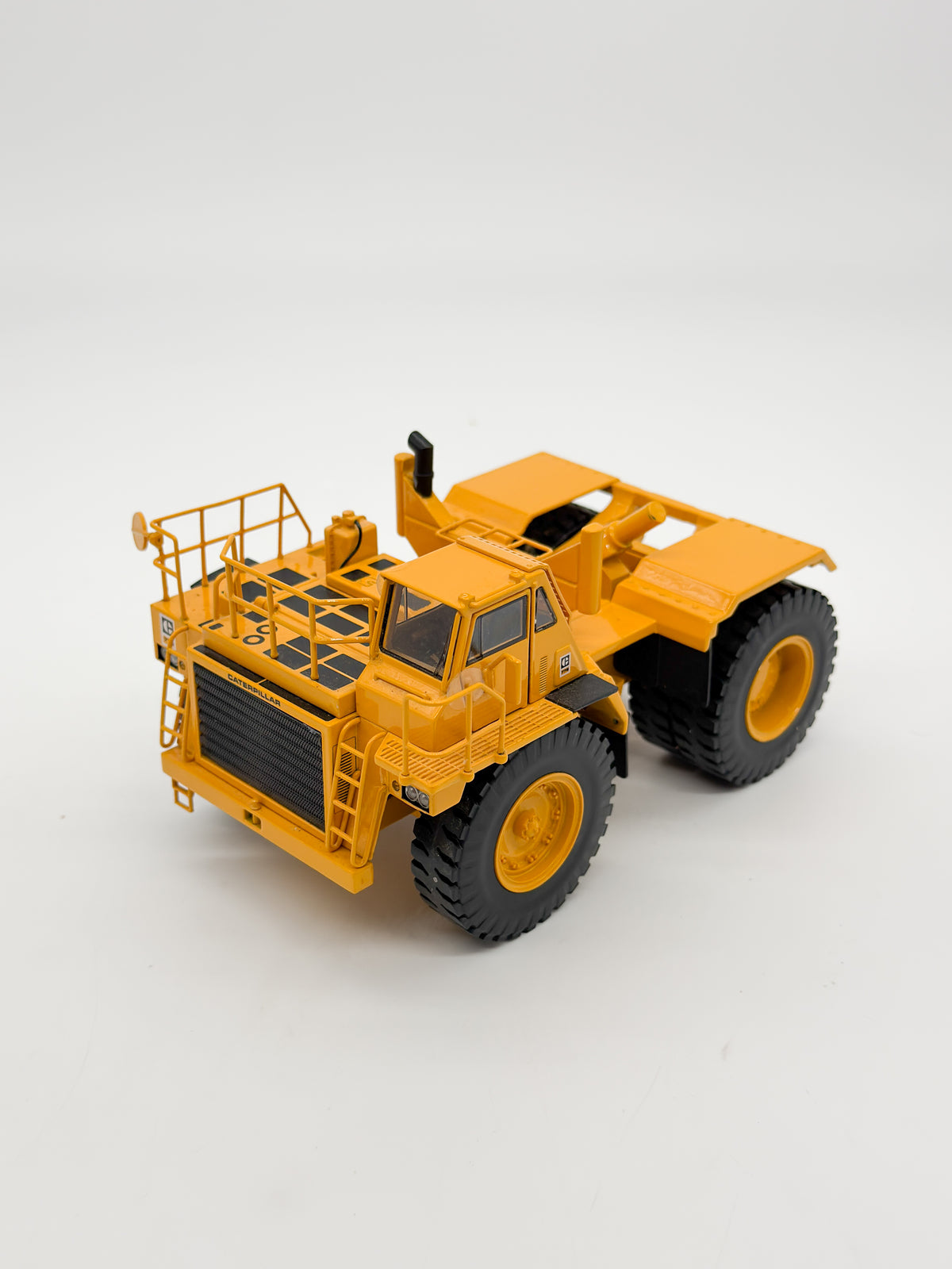 1/48 Scale CCM Cat 776 w/ Mega MET185 Lowboy