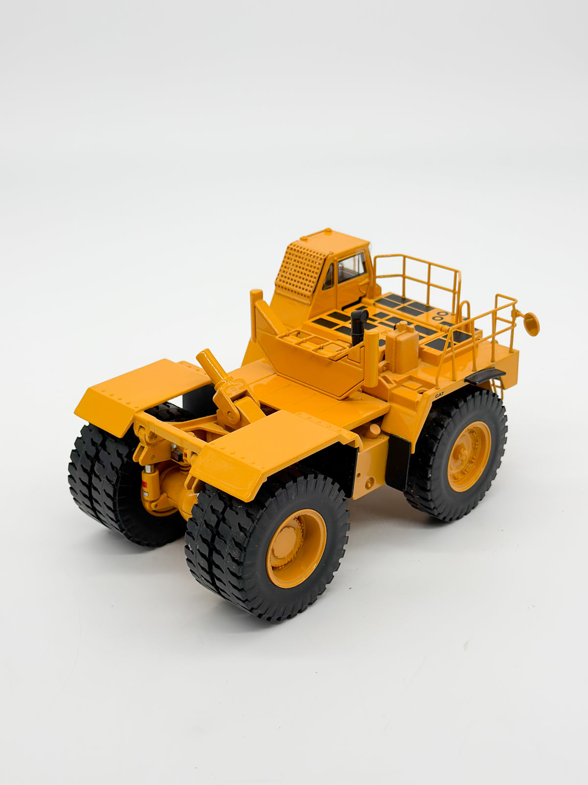 1/48 Scale CCM Cat 776 w/ Mega MET185 Lowboy