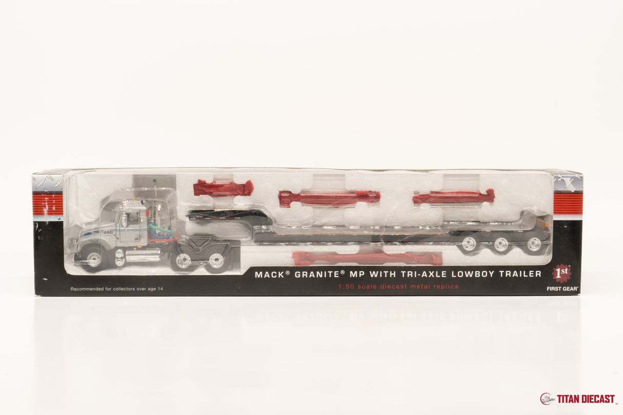 1/50 Scale Mack Granite w/ Lowboy - Silver/Black