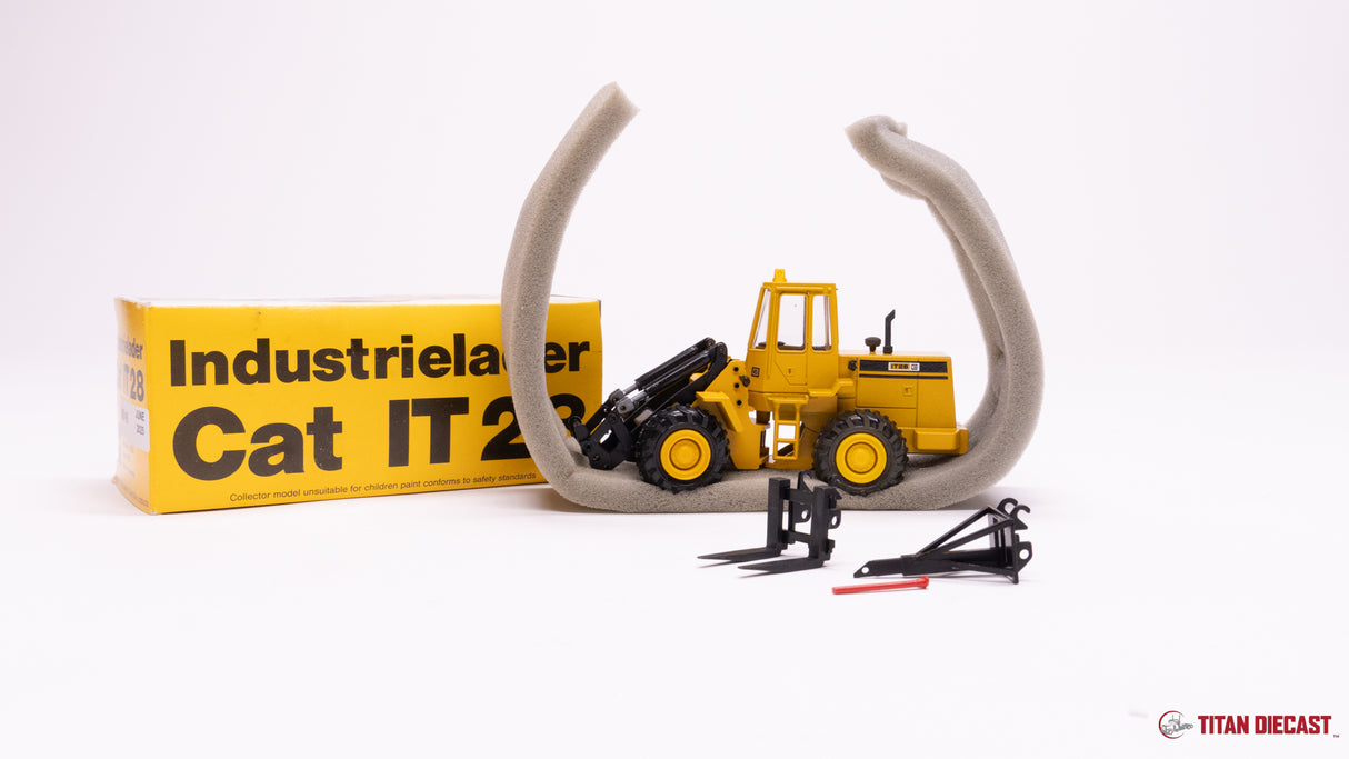 MO-15 Conrad Cat IT28 Loader