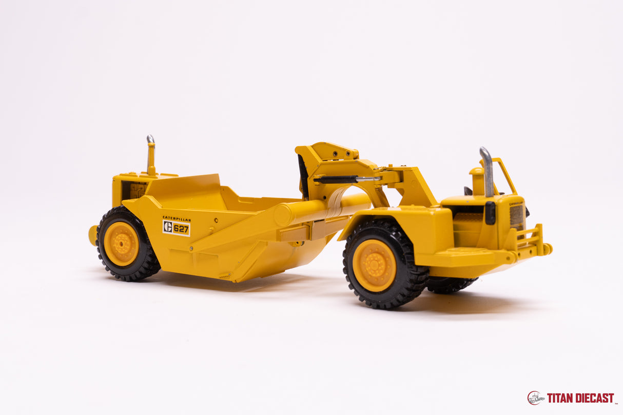 MO-32 NZG Cat 627 Scraper