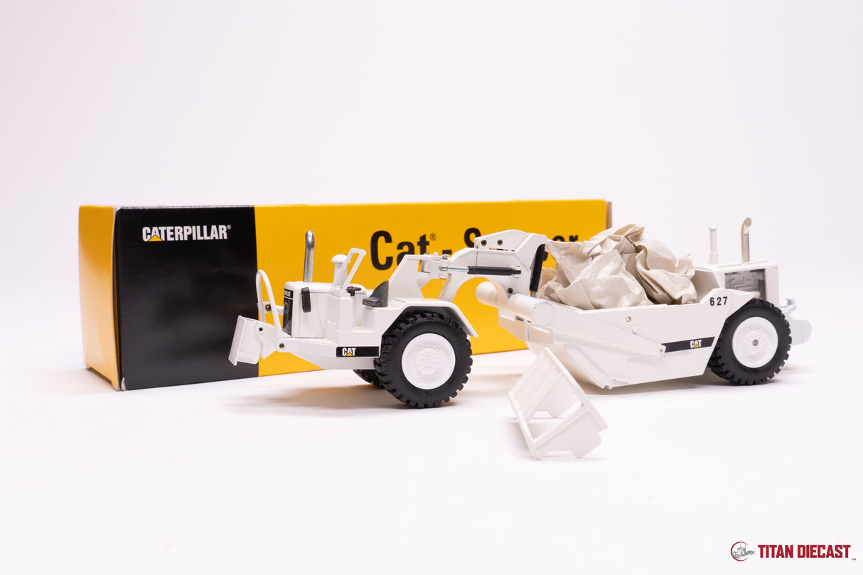 MO-35 NZG Cat 627 Scraper White