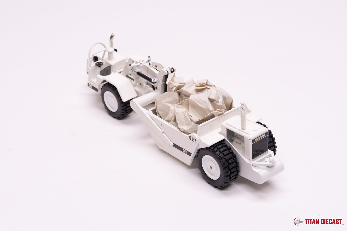 MO-35 NZG Cat 627 Scraper White