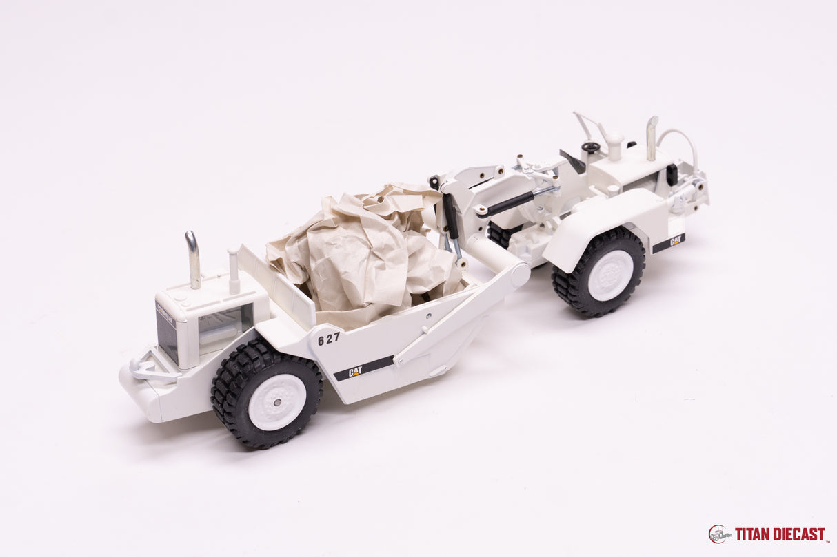 MO-35 NZG Cat 627 Scraper White