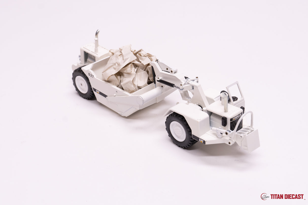 MO-35 NZG Cat 627 Scraper White