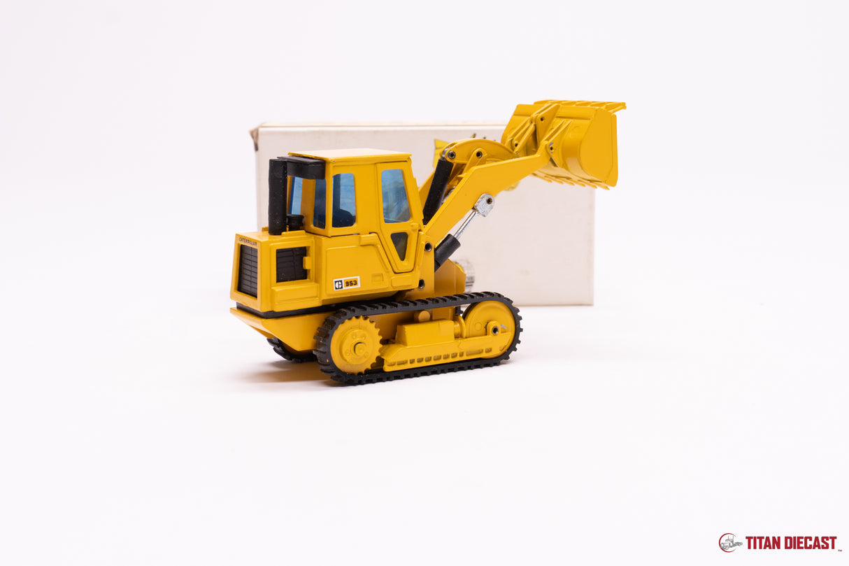 MO-36 NZG Cat 953 Track Loader