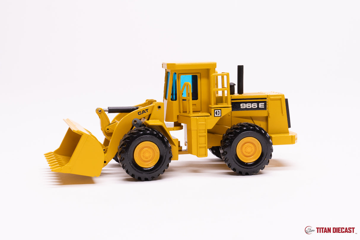 MO-40 NZG Cat 966E Loader - Old Cat Yellow