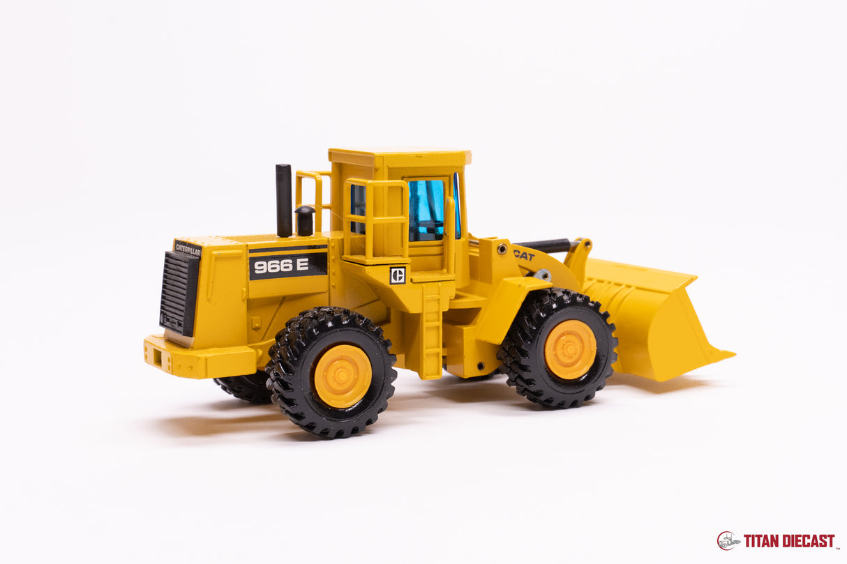 MO-40 NZG Cat 966E Loader - Old Cat Yellow