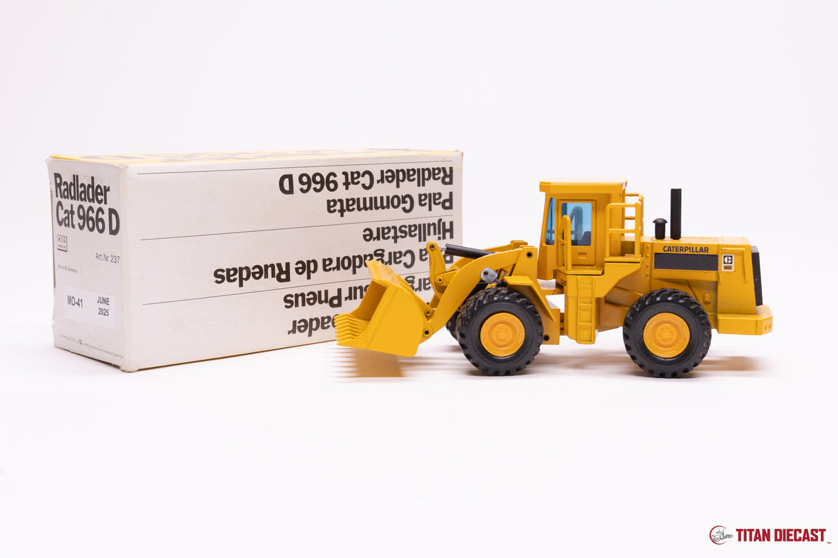 MO-41 NZG Cat 966D Loader