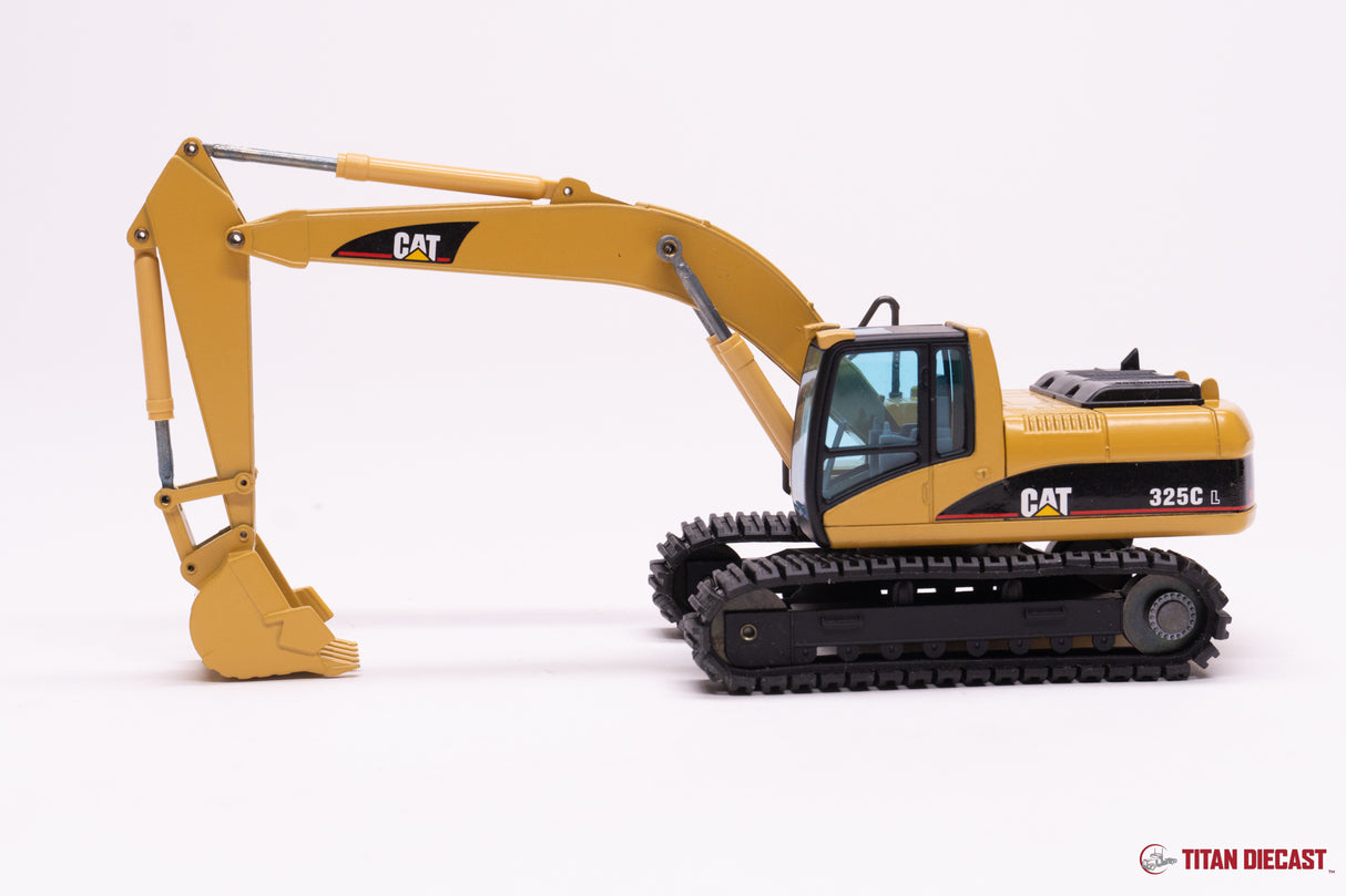 MO-46 NZG Cat 325C Excavator