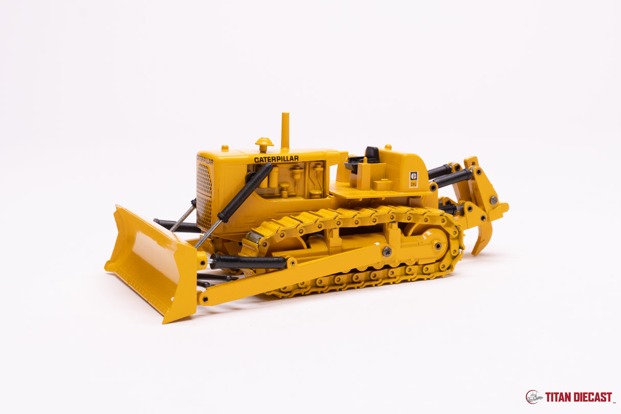 MO-51 Conrad Cat D9G Dozer - Old Yellow