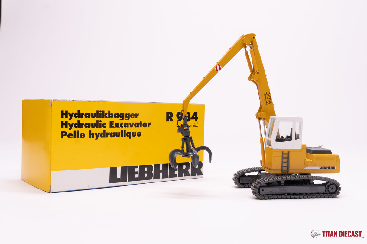 MO-67 Conrad Liebherr 934 Material Handler