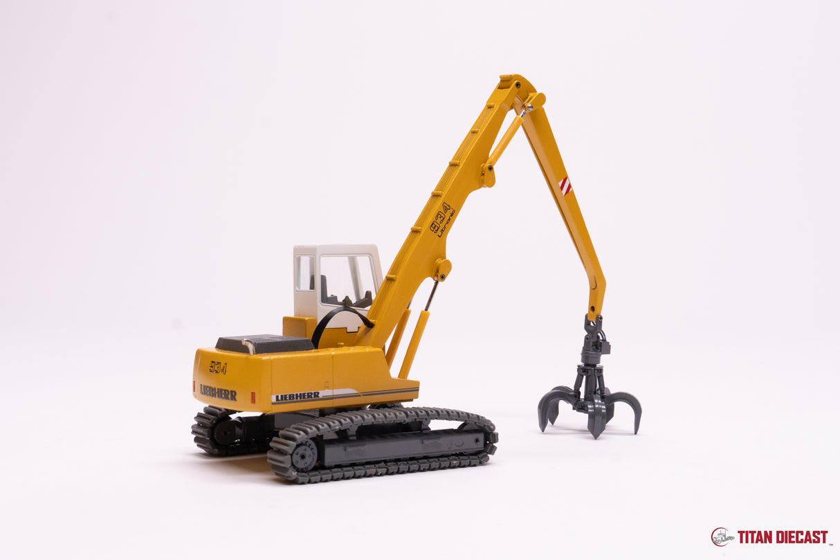 MO-67 Conrad Liebherr 934 Material Handler