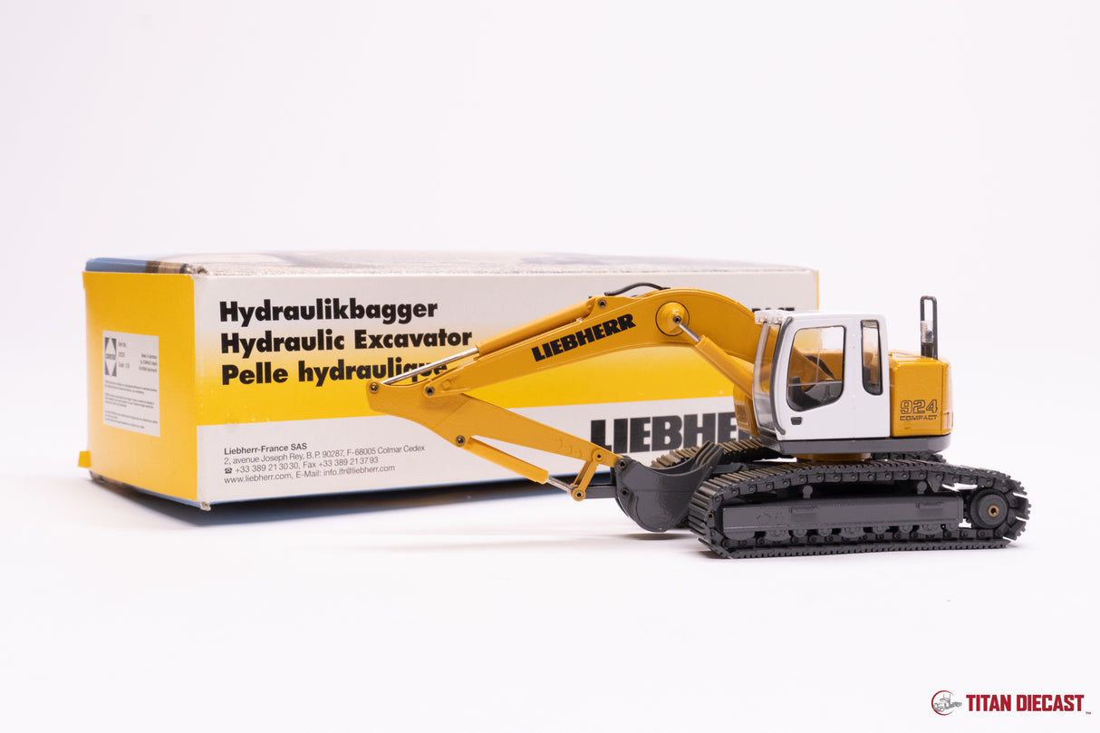 MO-68 Conrad Liebherr R924 Excavator