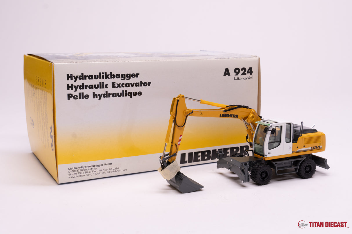 MO-74 NZG Liebherr A924 Excavator