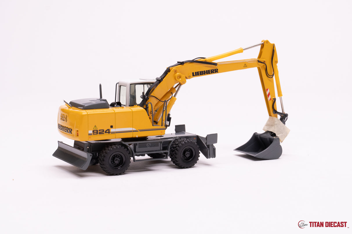 MO-74 NZG Liebherr A924 Excavator