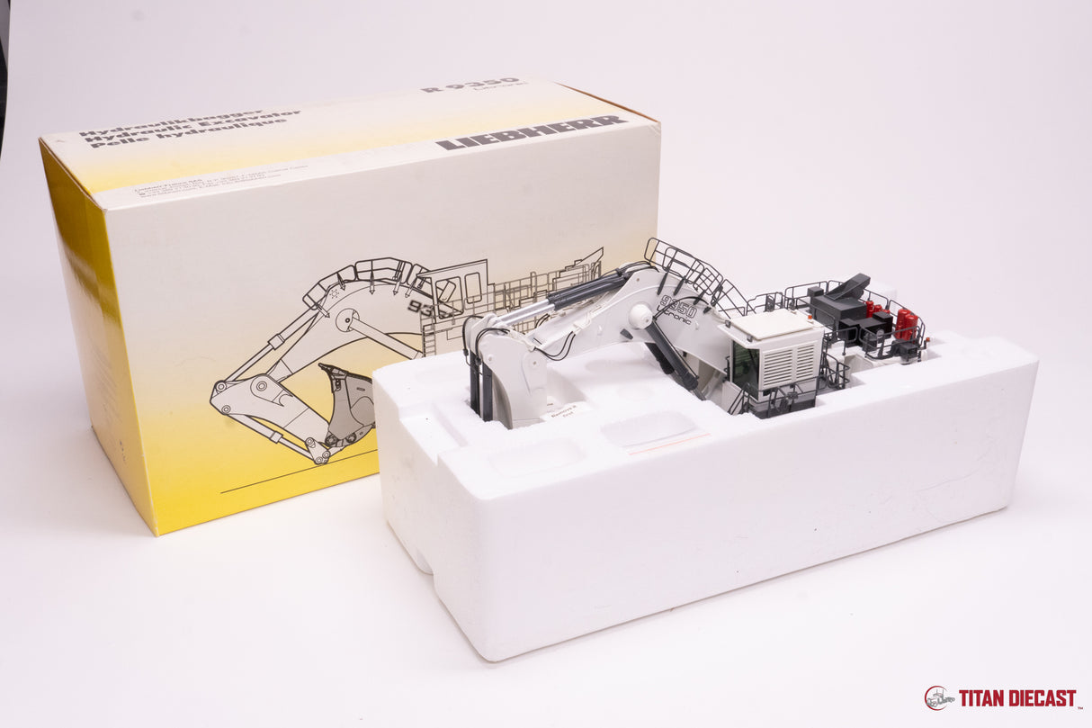 MO-85 NZG Liebherr R9350 Backhoe