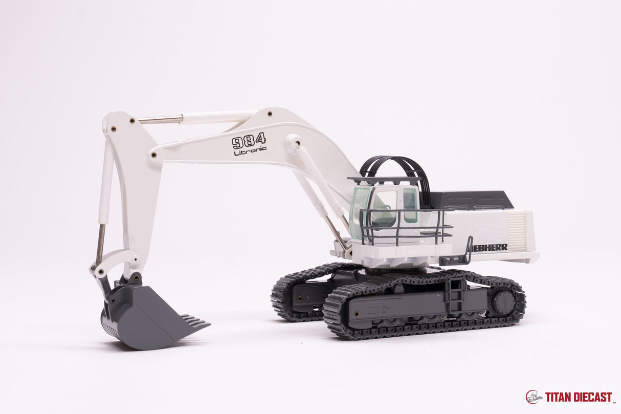 MO-88 Conrad Liebherr R984 - White Version