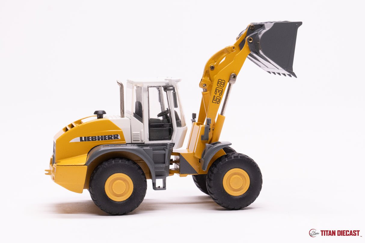 MO-92 Conrad Liebherr L538 Loader