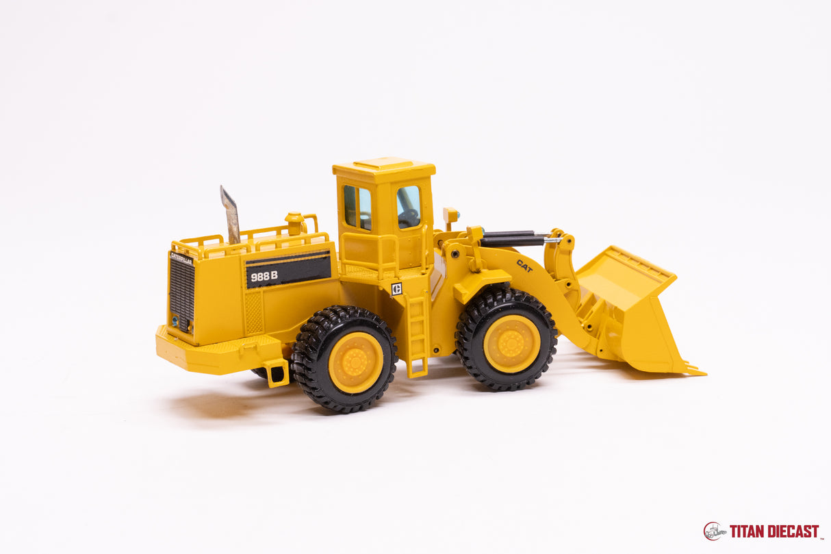 MD-132 NZG Cat 988B Loader