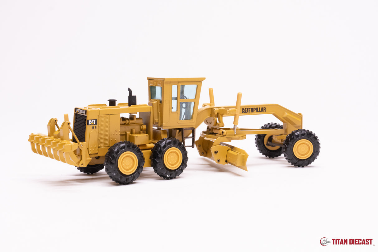 MD-139 NZG Cat 16G Grader