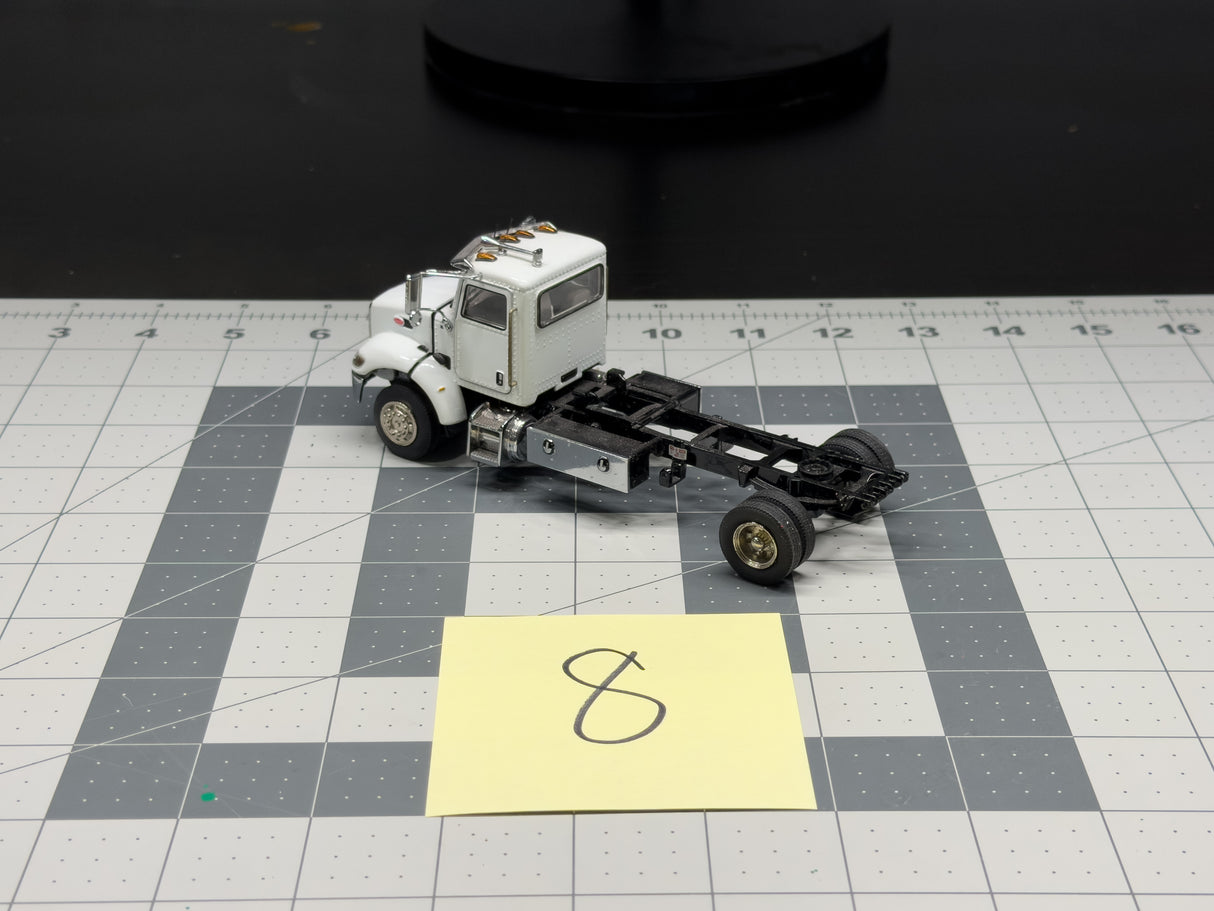 Truck 8 | Sword Pete 335 Straight Truck