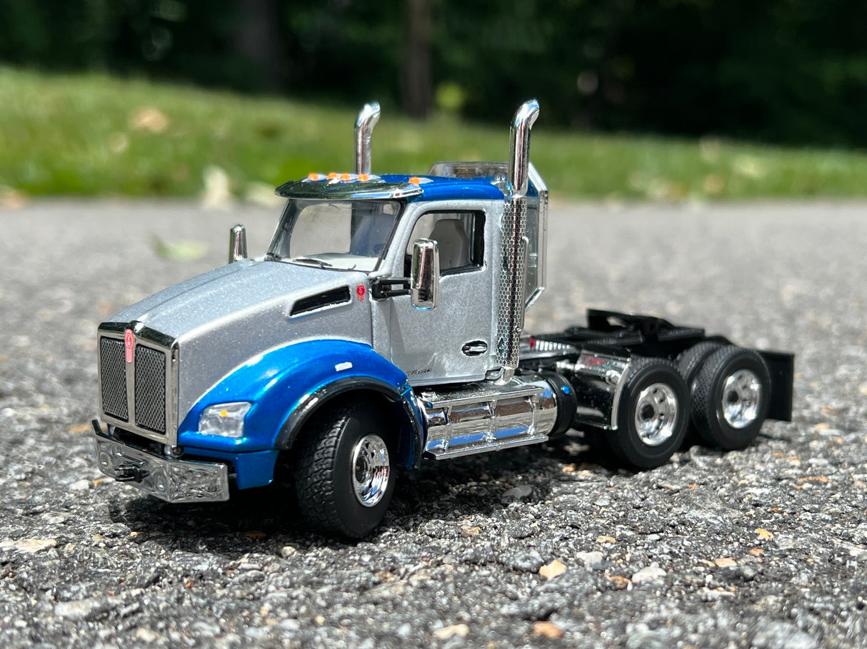 Titan Diecast Custom Combo - Kenworth T880 East Dump and Straight Dump - Blue/Silver