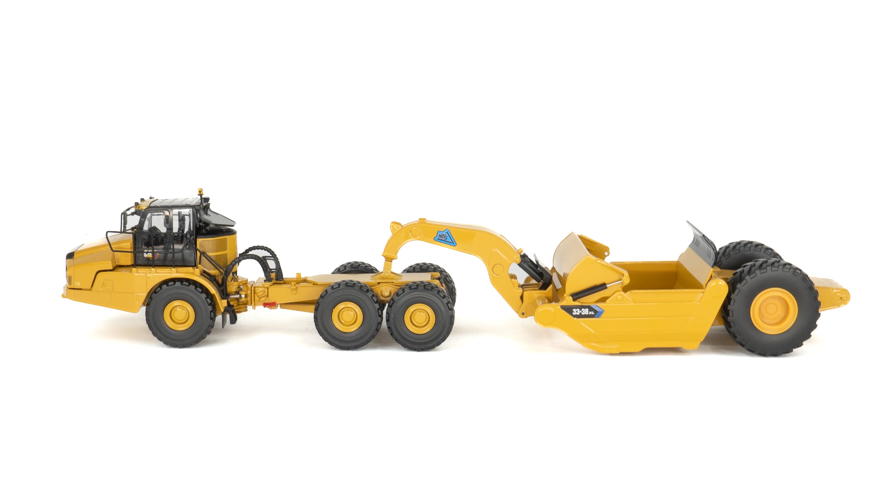 85685 cat 新品未開封　50分の1 NOW AVAILABLE- 1/50 Scale Cat 745 w/ MTS Pull Scraper – Titan
