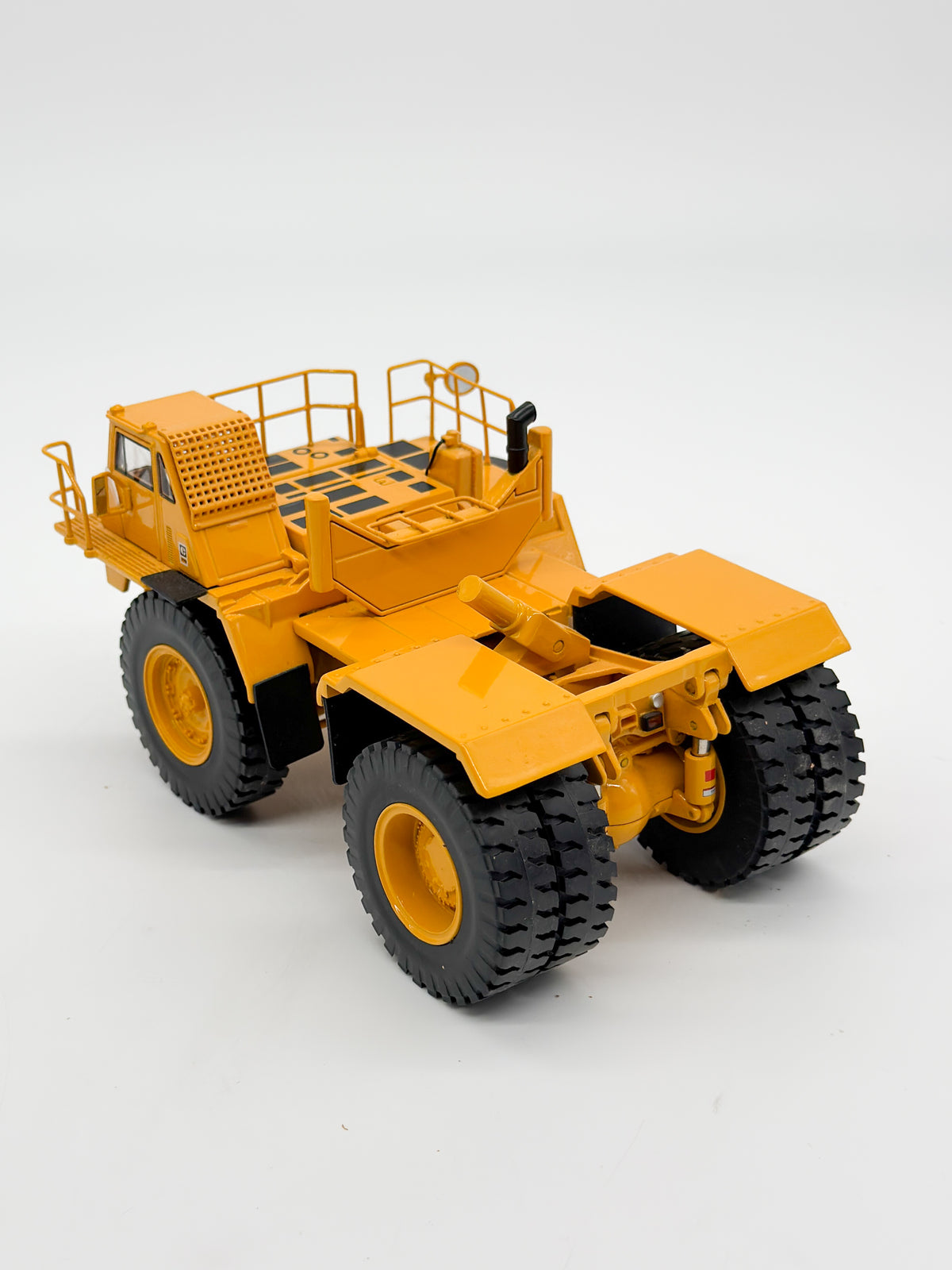 1/48 Scale CCM Cat 776 w/ Mega MET185 Lowboy