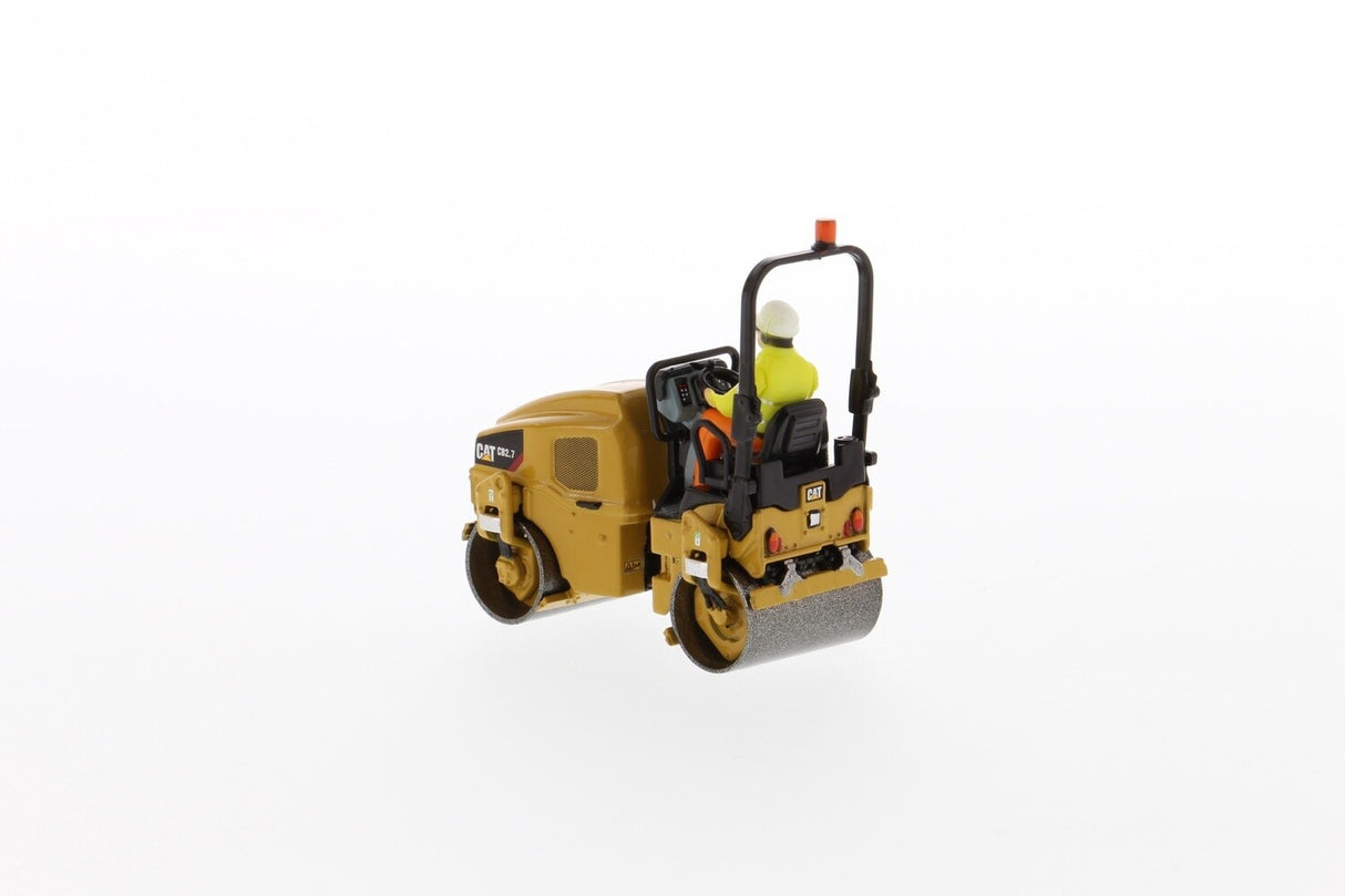 Caterpillar CB -2.7 Utility Compactor