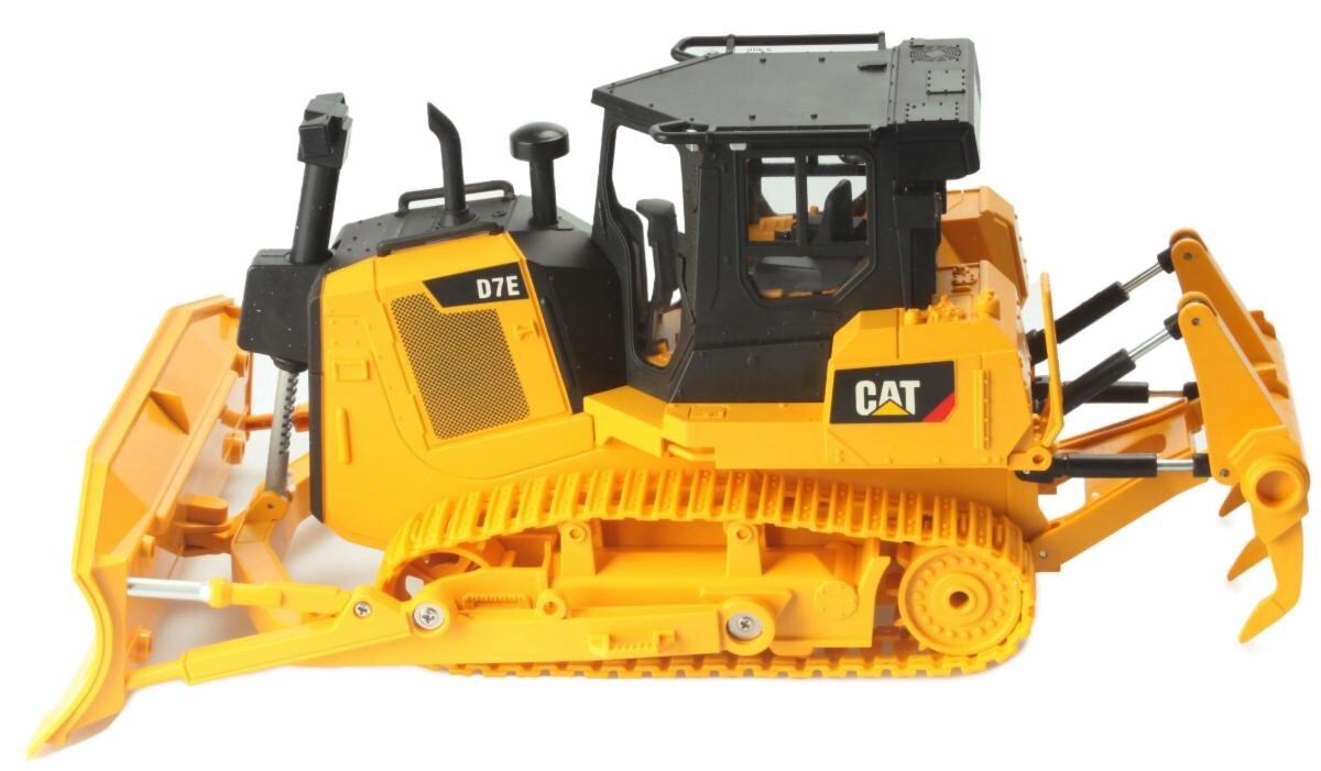 Caterpillar D7E Bulldozer - Radio Controlled - 1:24