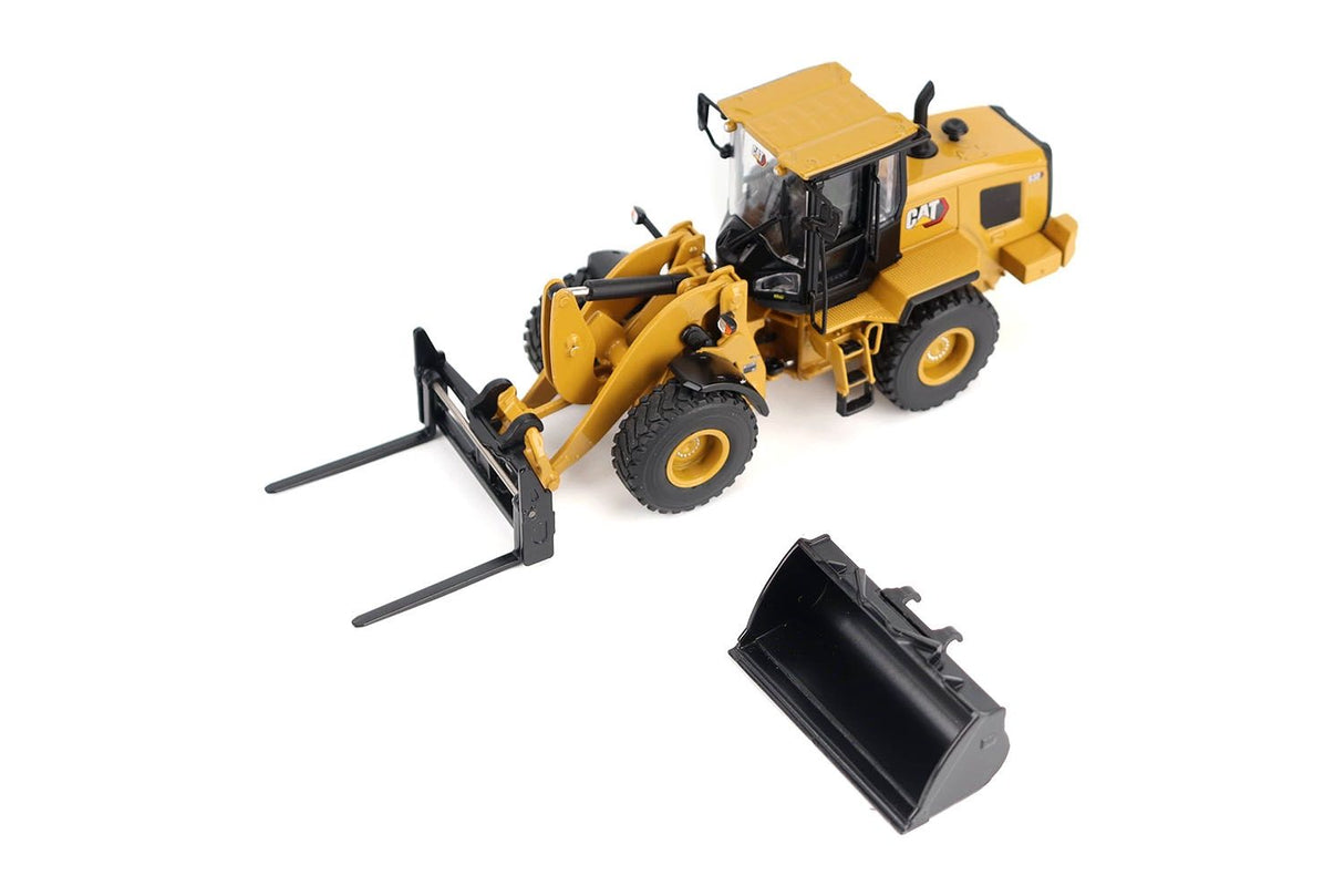 1/50 Scale Diecast Masters Caterpillar 930 Wheel Loader