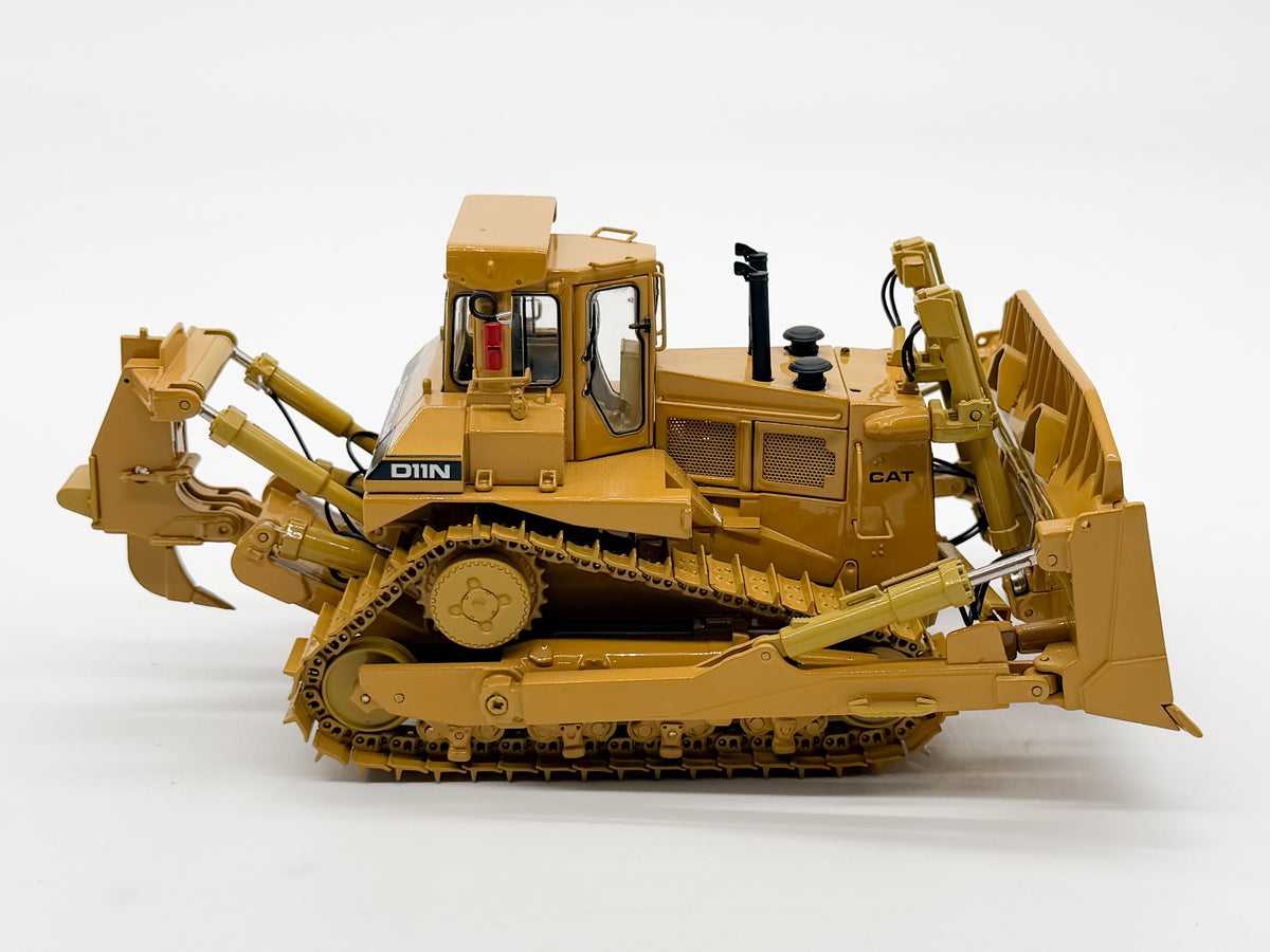 1/48 Scale CCM Cat D11N w/ SU Blade and Ripper - Read Description
