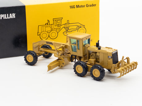 014 - NZG Cat 16G Grader
