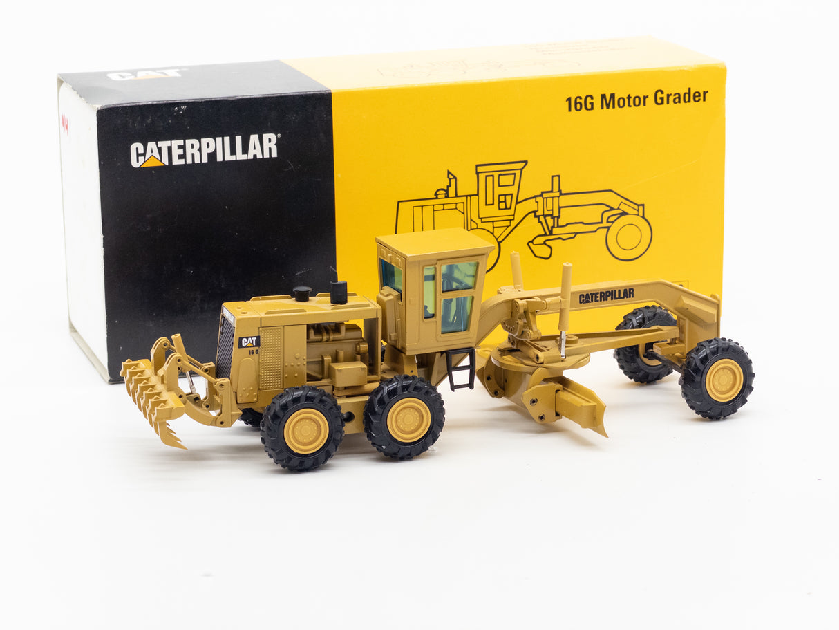 014 - NZG Cat 16G Grader