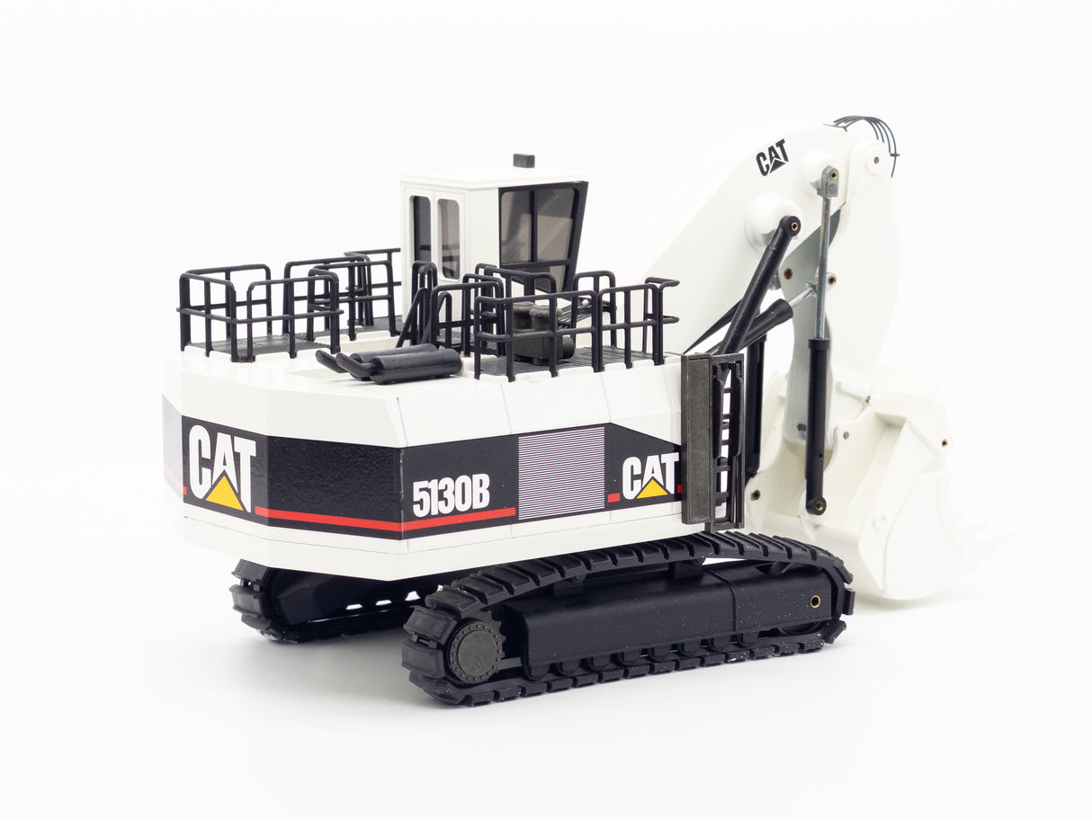 027 - NZG Cat 5130 Shovel - White