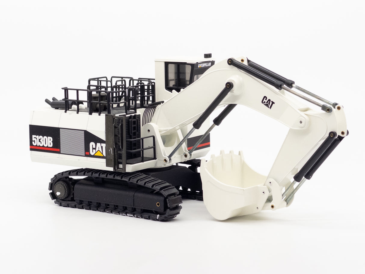 030 - NZG Cat 5130B Backhoe - White