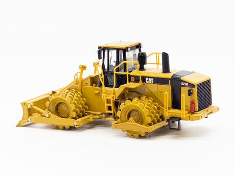 074 - Norscot Cat 825H Soil Compactor