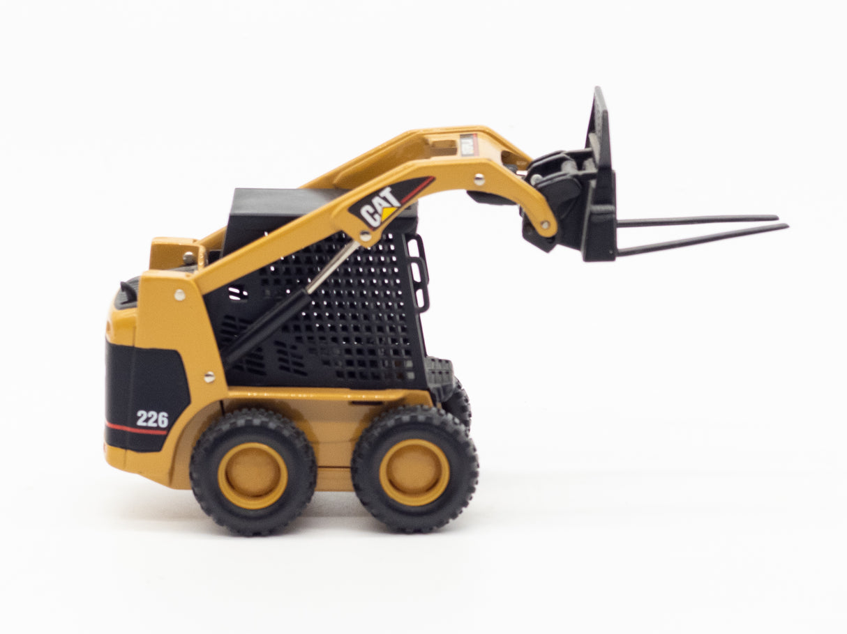 099 - Norscot Cat 226 1/32 Scale